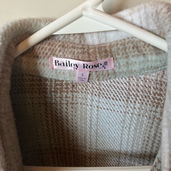 Bailey Rose Women's Plaid Jacket - Cream and Tan - Picture 3 of 4